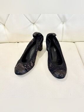 Chanel Pumps